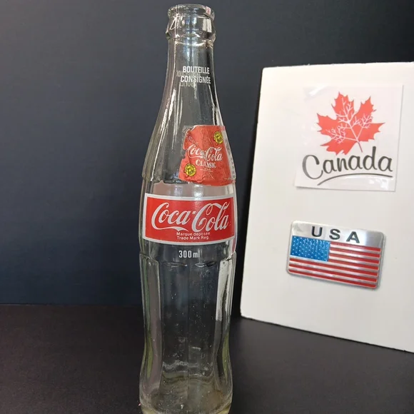 Vintage 1987 Coca Cola Canadian Bottle With Buffalo Caps Sticker 300ml Canada - Picture 2 of 12